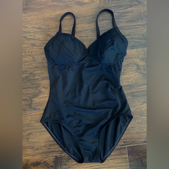 Shore Shapes Other - Shore Shapes Women’s V-Cut Black One-Piece Swimsuit w/ Thin Padding Size 10